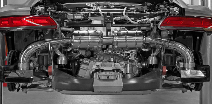 Hand-crafted valve clap Audi R8